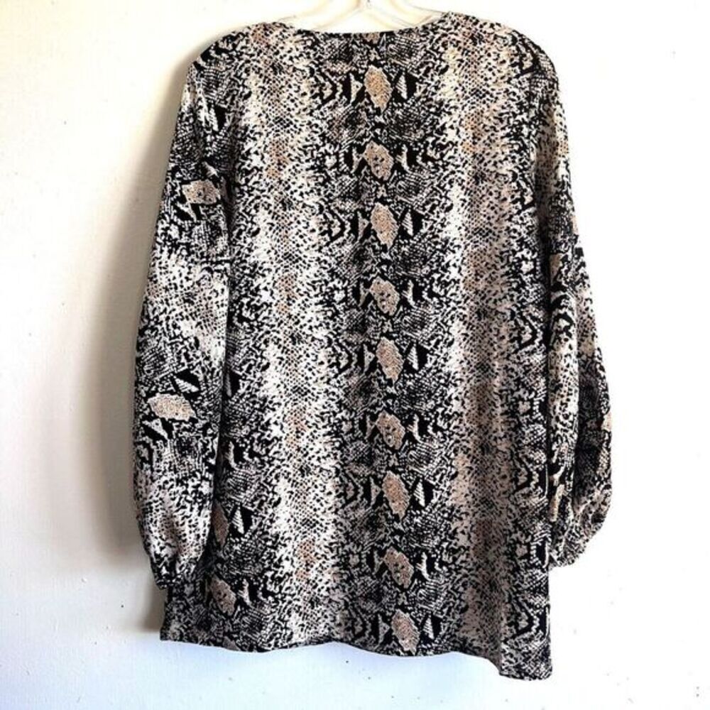 BELONGSCI Women's Loose Blouse Long Sleeved V-Neck Top Medium‎ Animal Print - Picture 3 of 16